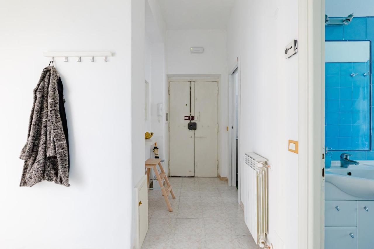 Arezzo Apartment, Metro Bologna e bus per la Sapienza, 4 persone, WiFi Roma Esterno foto