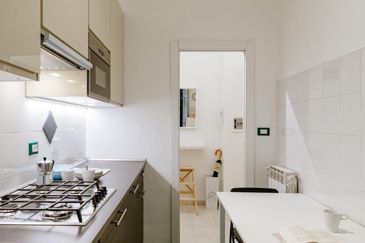 Arezzo Apartment, Metro Bologna e bus per la Sapienza, 4 persone, WiFi Roma Esterno foto
